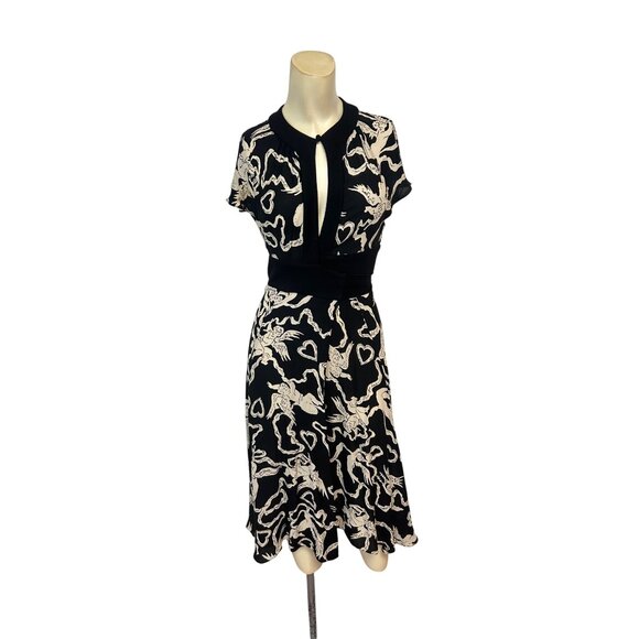 Diane von Furstenberg DVF Fight for Love Dress Vintage size 2 Rare Cupids, Heart - Picture 2 of 6